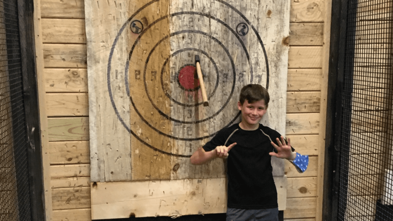 Dueling Axes Axe Throwing Columbus Ohio Axe Throwing Bar